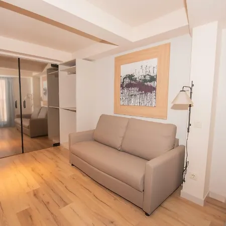 Puerta De アパート リャネス