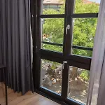 Puerta De *